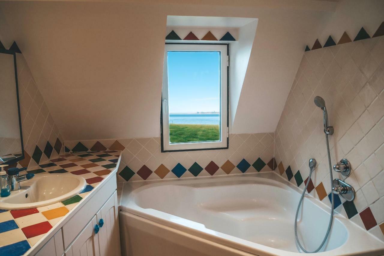 "La Girelle, Bord De Mer" Bed and Breakfast Ονφλέρ Εξωτερικό φωτογραφία