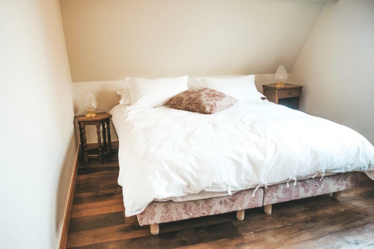 "La Girelle, Bord De Mer" Bed and Breakfast Ονφλέρ Εξωτερικό φωτογραφία